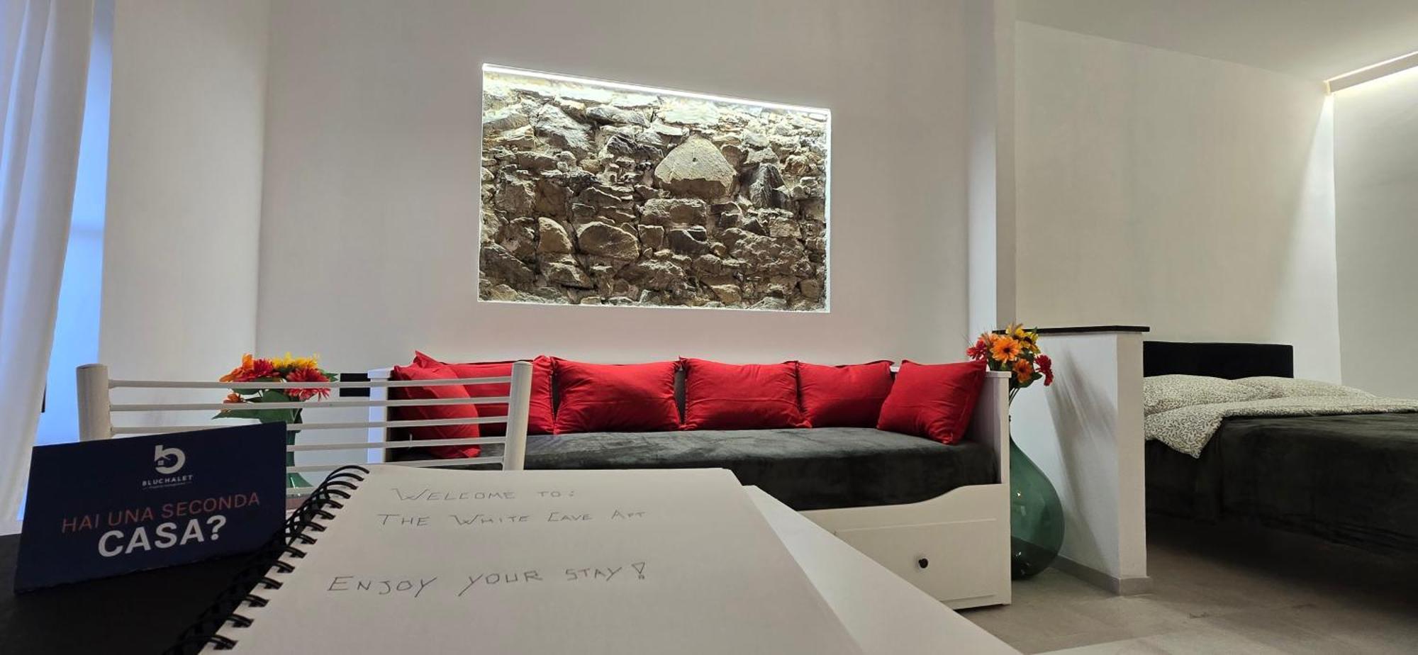 Apartment The White Cave- Bluchalet