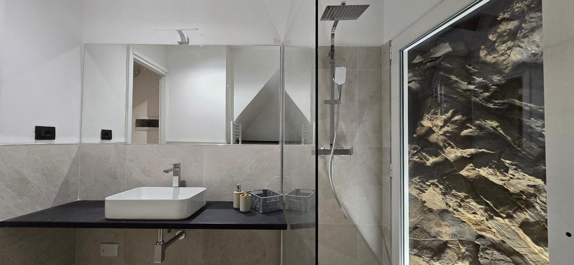 The White Cave- Bluchalet Riomaggiore